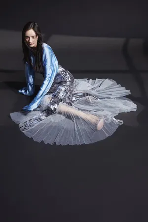 杨幂时尚率性杂志性感写真图片_6