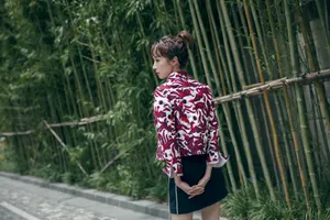 胡冰卿粉嫩甜美写真图片_3