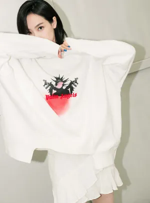 宋茜纯白甜美写真图片_6