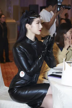 孟美岐COS猫女性感活动图片_8