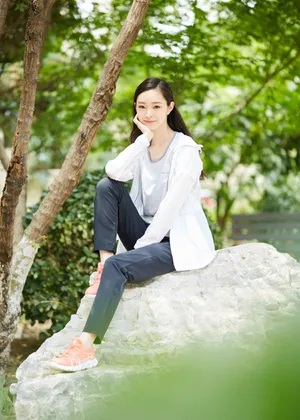 宋轶休闲运动风清新写真图片_3