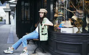 贾青清爽休闲街拍写真图片_2