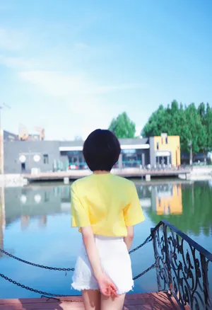 种丹妮短发清新俏皮图片_3