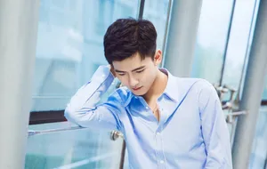 赵顺然清爽帅气写真图片_3