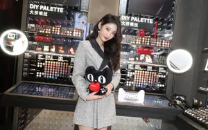 戚砚笛性感甜美写真图片_1