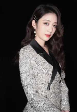 戚砚笛性感甜美写真图片_2