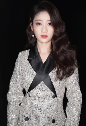 戚砚笛性感甜美写真图片_4