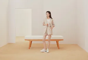 李沁简约清新时尚大片写真图片_2