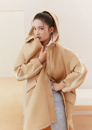 李沁简约清新时尚大片写真图片_5