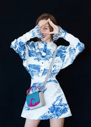 王珞丹优雅浪漫写真图片_3