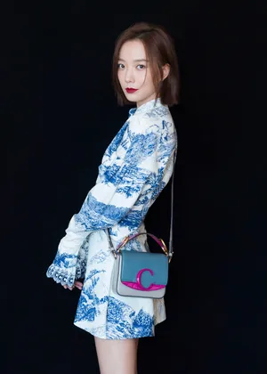 王珞丹优雅浪漫写真图片_6
