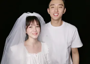 于小彤陈小纭DIY婚纱照图片_1