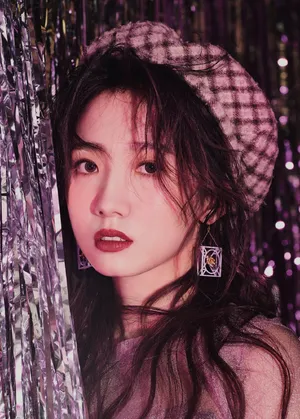 孟美岐魅惑性感大片写真图片
