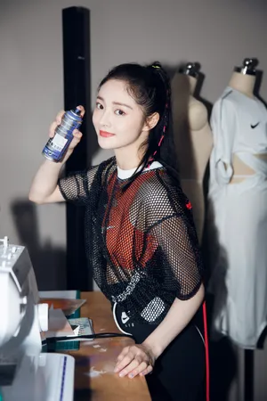 周洁琼性感甜美写真图片_4