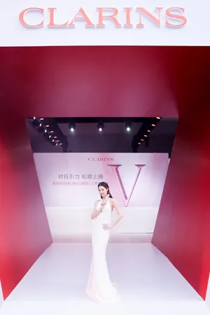 钟楚曦性感代言写真图片_1