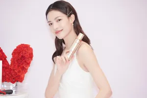钟楚曦性感代言写真图片_4
