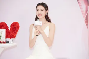 钟楚曦性感代言写真图片_5