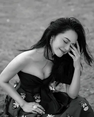姚晨干练性感时尚写真图片_3