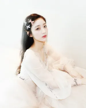 戚砚笛仙气甜美写真图片_7