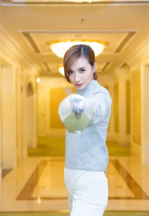冯文娟击剑服帅气性感图片_3