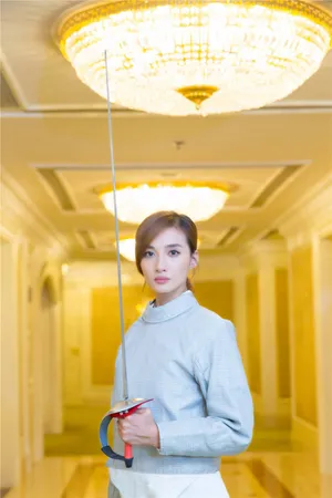 冯文娟《进击吧，闪电》击剑写真图片_5