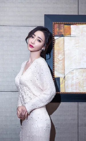 刘凡菲优雅婀娜活动照图片_5