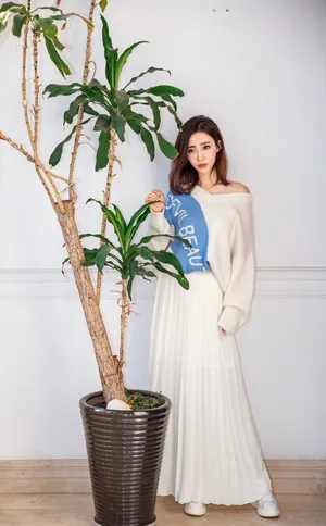 刘凡菲性感迷人写真图片_4