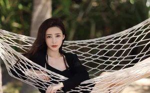 刘凡菲裸背长腿诱惑写真_4