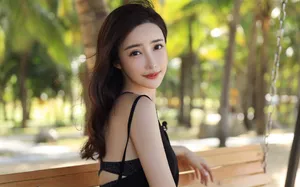刘凡菲裸背长腿诱惑写真_6