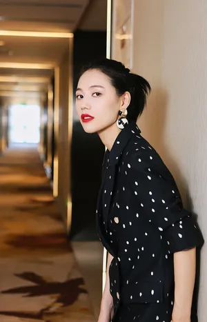 董琦时尚干练写真图片_3