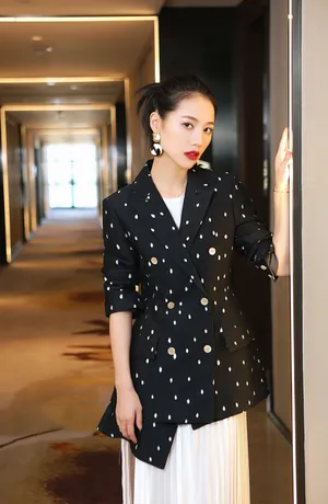 董琦时尚干练写真图片_7