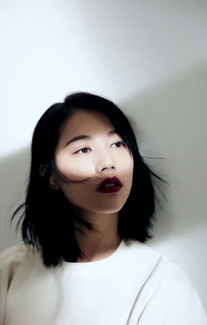 董琦性感妩媚时尚写真图片
