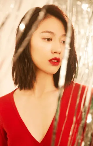 董琦性感妩媚时尚写真图片_5