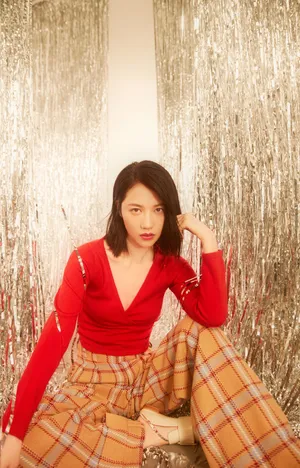 董琦性感妩媚时尚写真图片_6