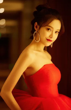 黄一琳美艳性感活动写真图片_7