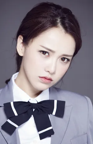 黄一琳清纯可爱制服写真图片_3