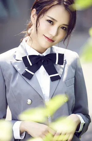 黄一琳清纯可爱制服写真图片_5