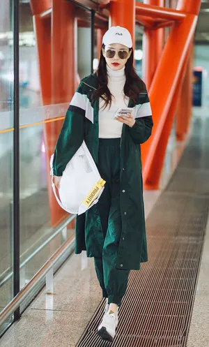 黄一琳休闲时尚机场照图片_7