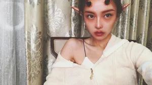 黄一琳万圣节鬼怪妆图片_2