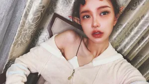 黄一琳万圣节鬼怪妆图片_7