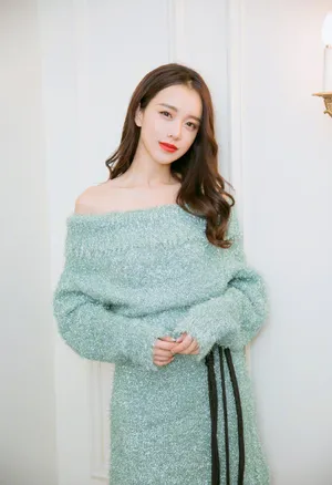 黄一琳纽约俏皮甜美图片