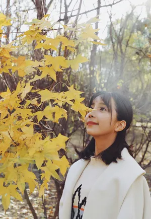 马梦乔甜美可爱写真图片