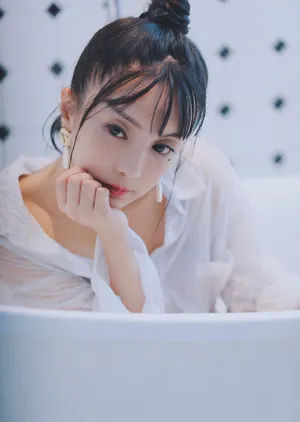 马梦乔湿身诱惑写真图片_3