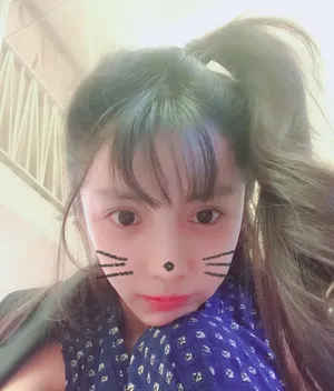 马梦乔呆萌俏皮图片