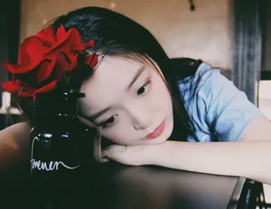 金雯昕清新性感图片_2