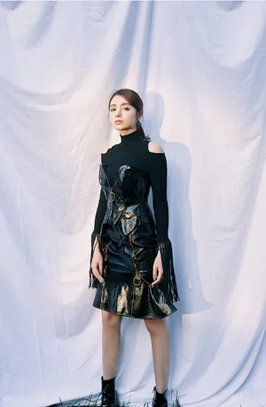 麦迪娜性感妩媚时尚写真图片