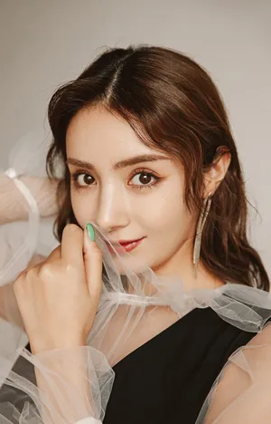麦迪娜性感典雅时尚写真图片_5