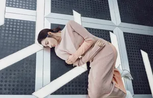 麦迪娜未来感时尚写真图片_4