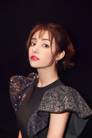麦迪娜气质写真图片