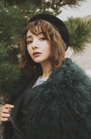 麦迪娜个性摩登时尚写真图片